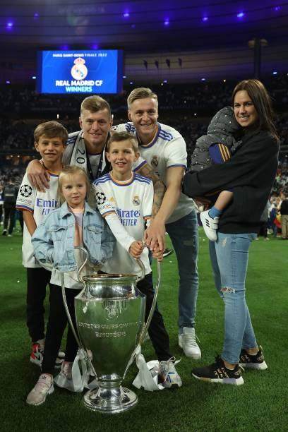 天天盈球 官网-克罗斯生涯回顾：10号位年少成名，十年一剑成大师