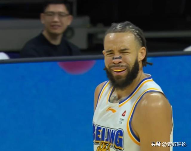 天天盈球-渐入佳境!麦基9中8轰19分7板 举火烧天隔扣陈国豪引关注