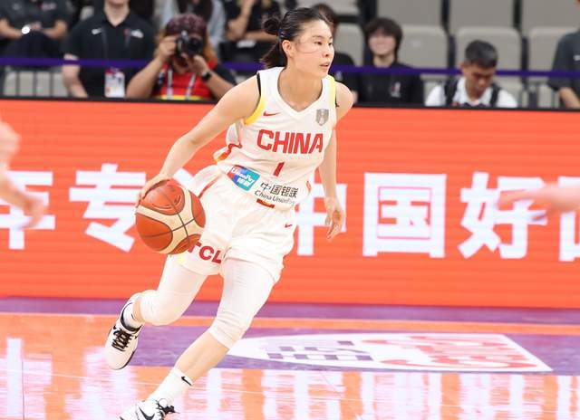 天天盈球足球比分-宫鲁鸣下课?女篮集训2个月,打得依旧混乱,王思雨喊话不留情面