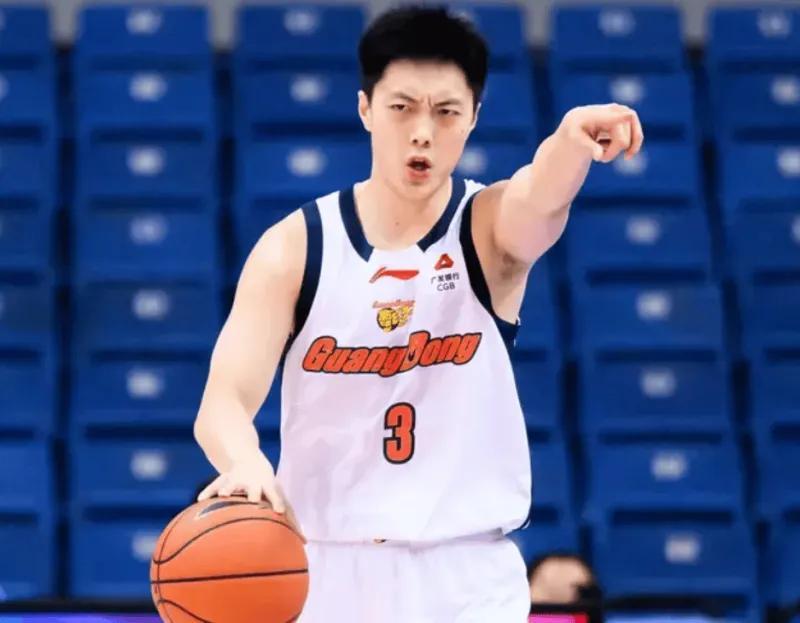 天天盈球足球比分-广东110-105青岛2喜2忧!麦考尔王洪泽生涯之夜,本土主力球权低